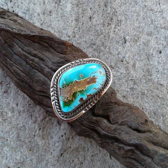 Sterling Silver Vintage  'HUGE STONE' TURQUOISE RING - Picture 10 of 16